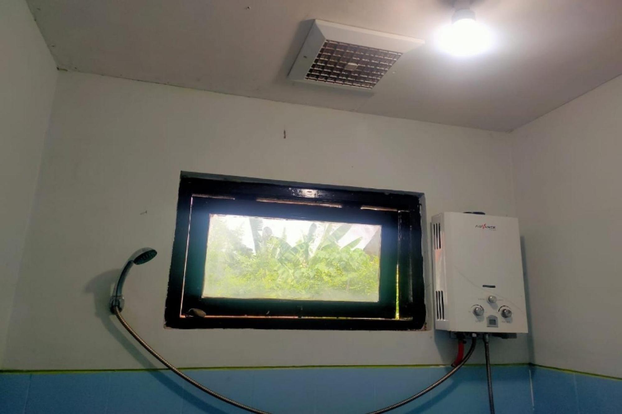 Oyo 91179 Hotel Lagalleria Sumenep Bagian luar foto