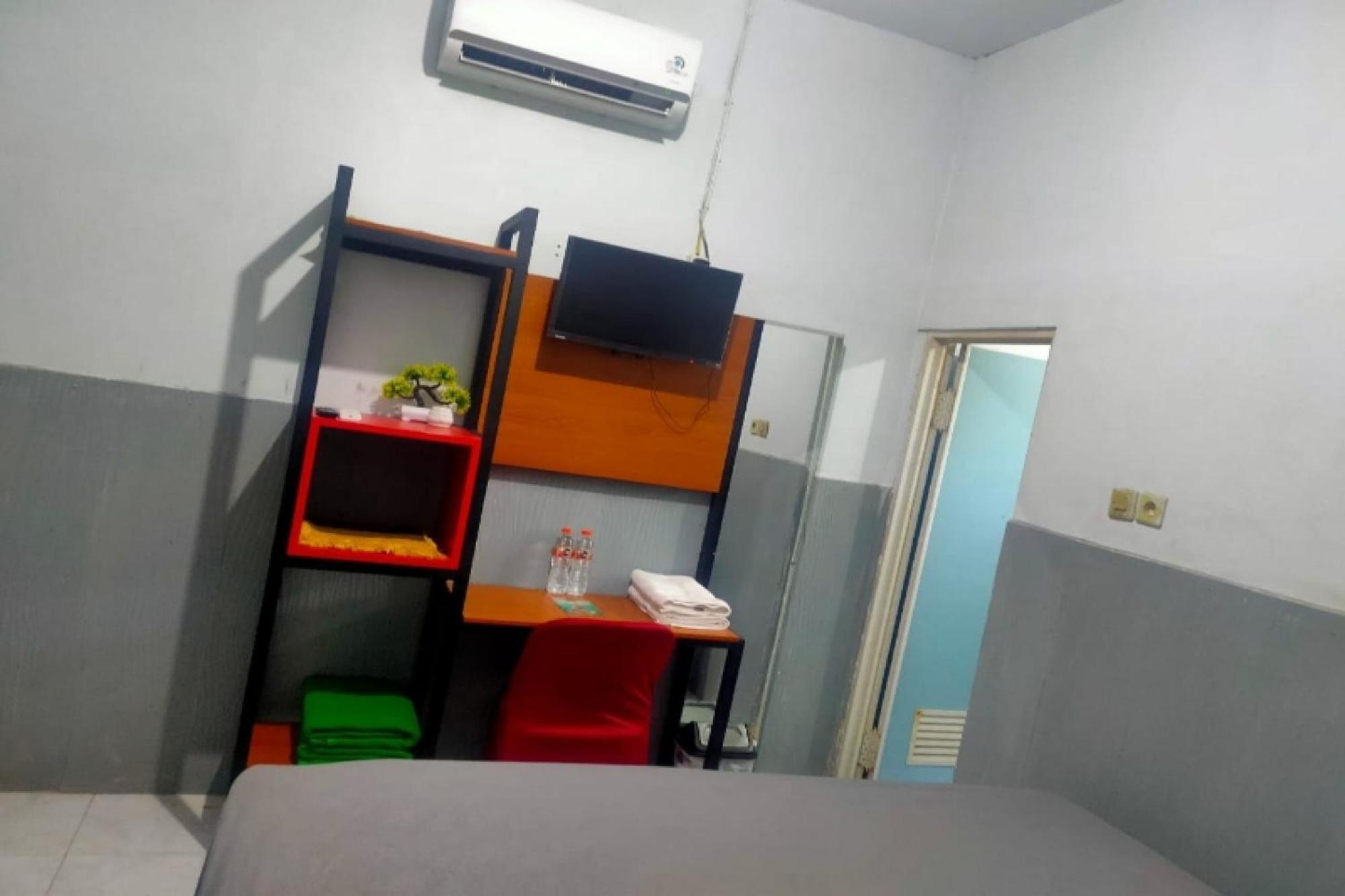 Oyo 91179 Hotel Lagalleria Sumenep Bagian luar foto