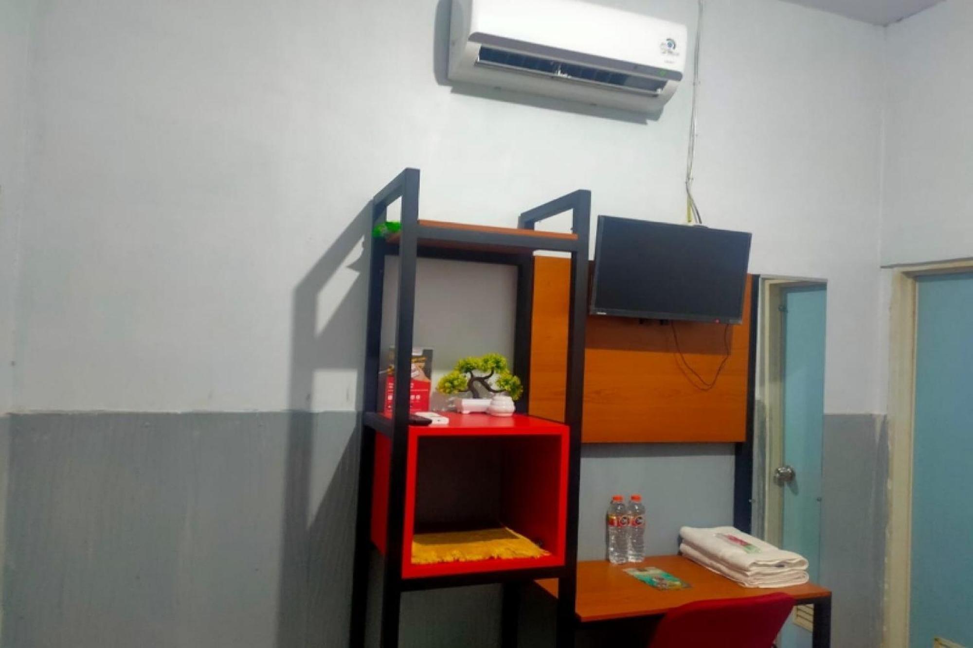Oyo 91179 Hotel Lagalleria Sumenep Bagian luar foto