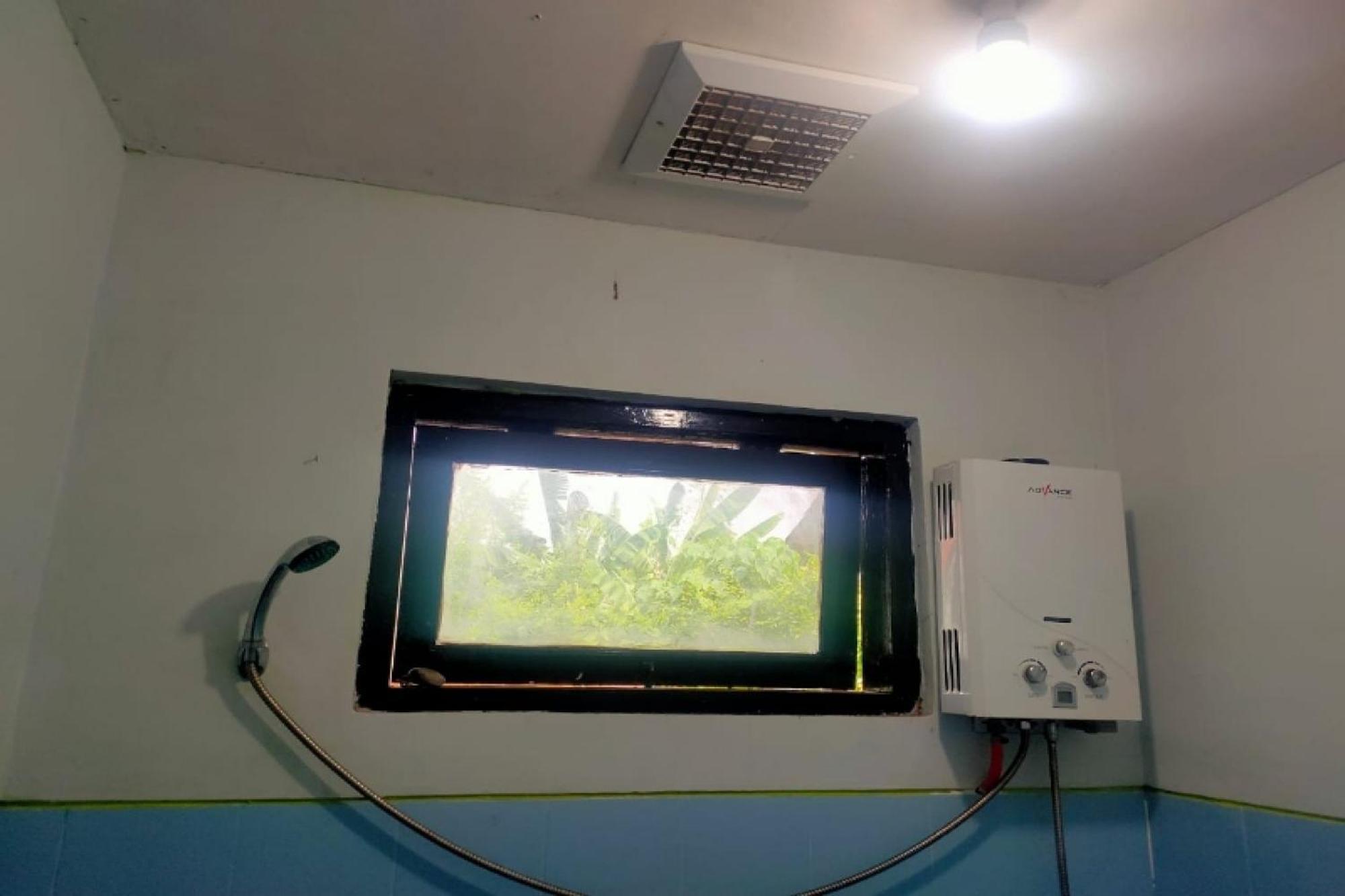 Oyo 91179 Hotel Lagalleria Sumenep Bagian luar foto